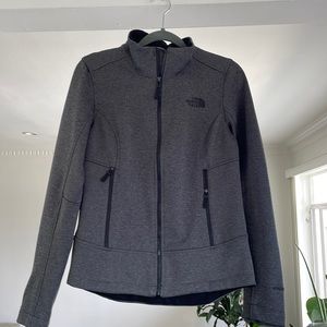 The North Face - Fitted jacket with fleece lining. XS